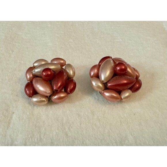 Hong Kong Jewelry - Vintage Hong Kong 1950's Maroon Pink Cluster Beaded Clip on Earrings